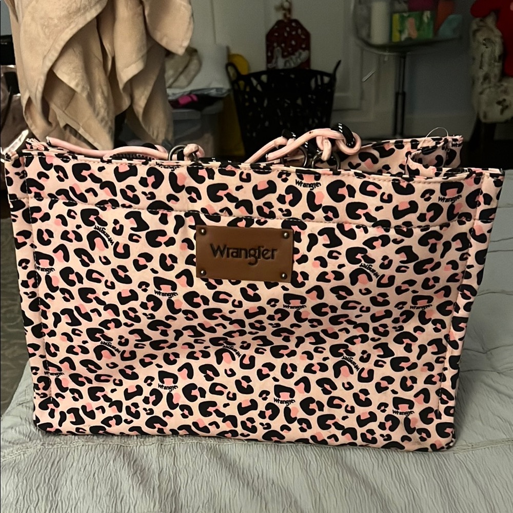 Wrangler Pink Leopard Print Women's Bag